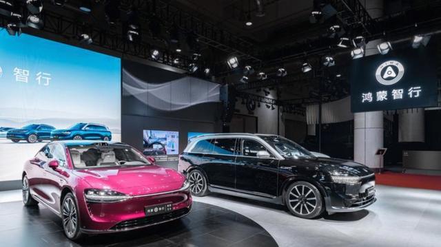 不得不说，鸿蒙智行真的把中国人研究透了，要豪华选150万尊界S800，讲体面买车不将就，精准匹配不同消费心理才是制胜关键-有驾