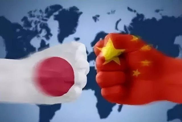 高市终于感到疼了，中国6个月一点不松口，外媒：将日本逼入困境