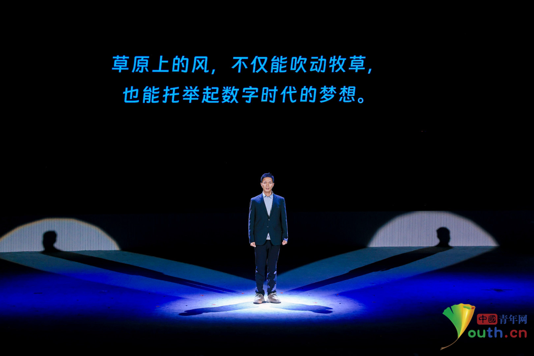 周以光进行分享。中国青年网记者 闫章默 摄