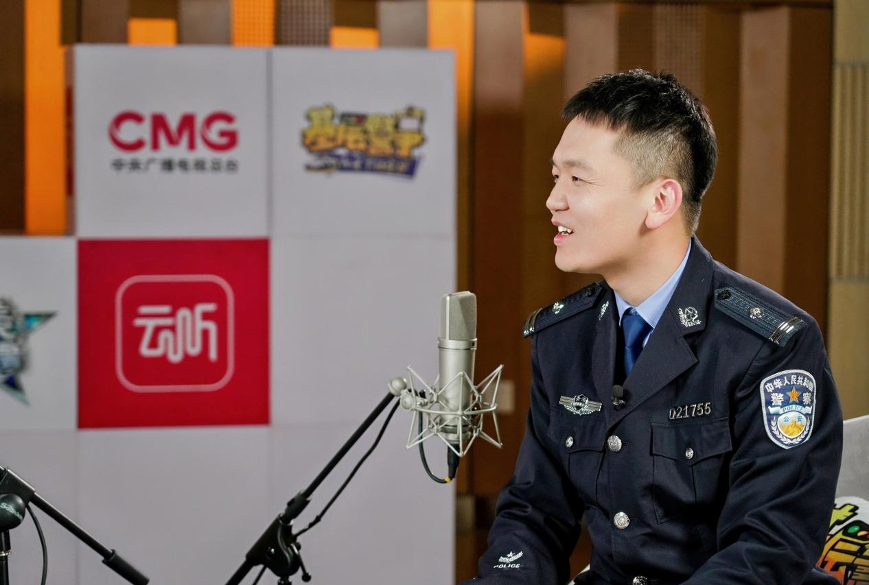 基层警事:高原警营里的“科技多面手”