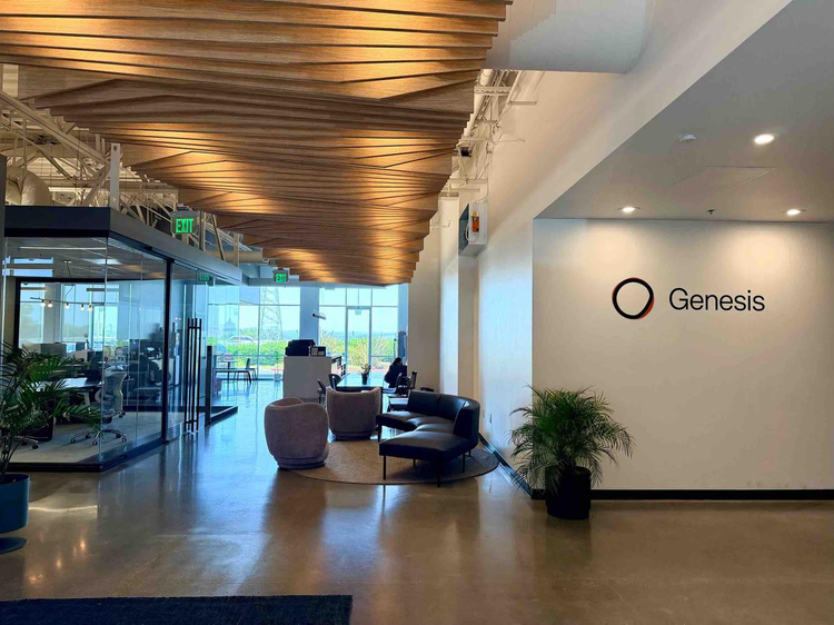 Genesis AI“不像人”的机器人Eno刷屏,我们在它硅谷总部看到苹果的影子