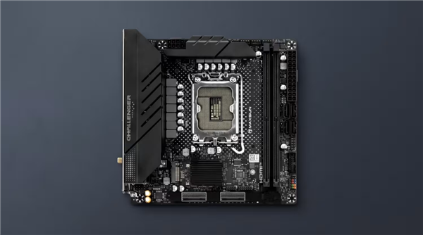 显卡不插主板了!铭瑄Z890 ITX主板用MCIO接口外接显卡