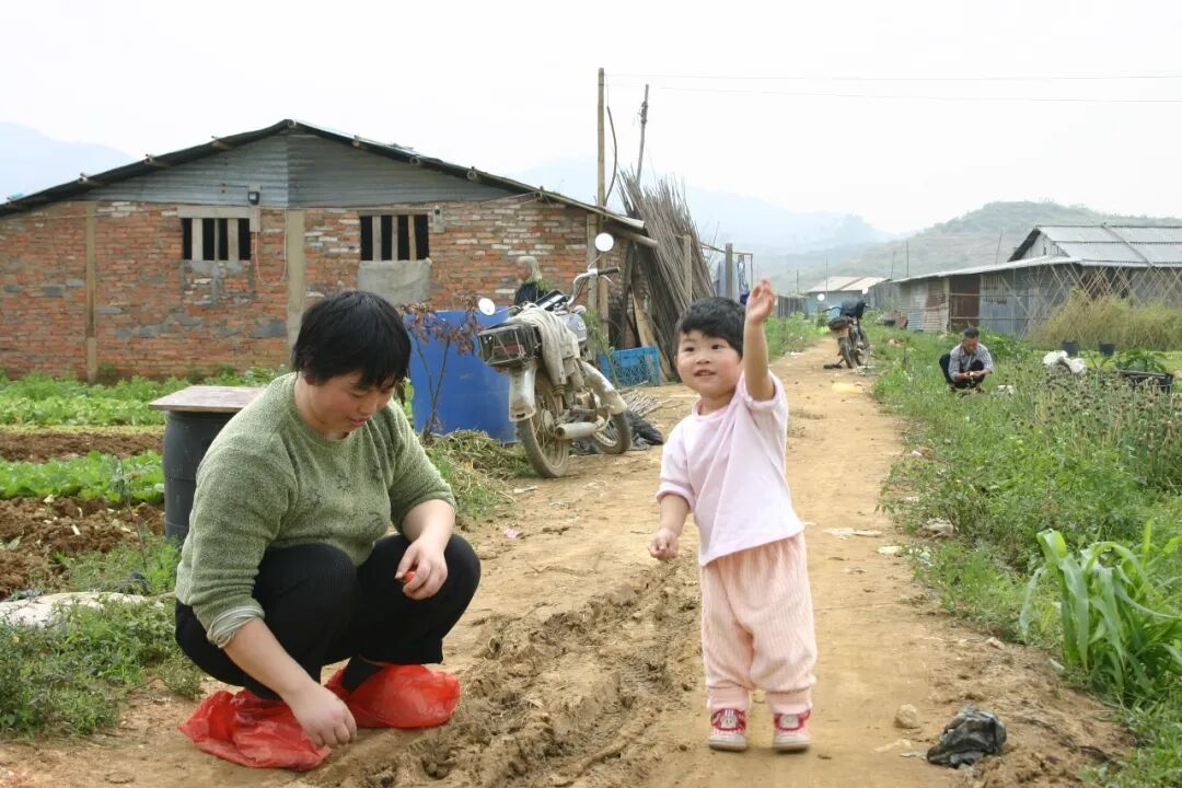 Diary和阿姨的合照。(图/由被访者提供)