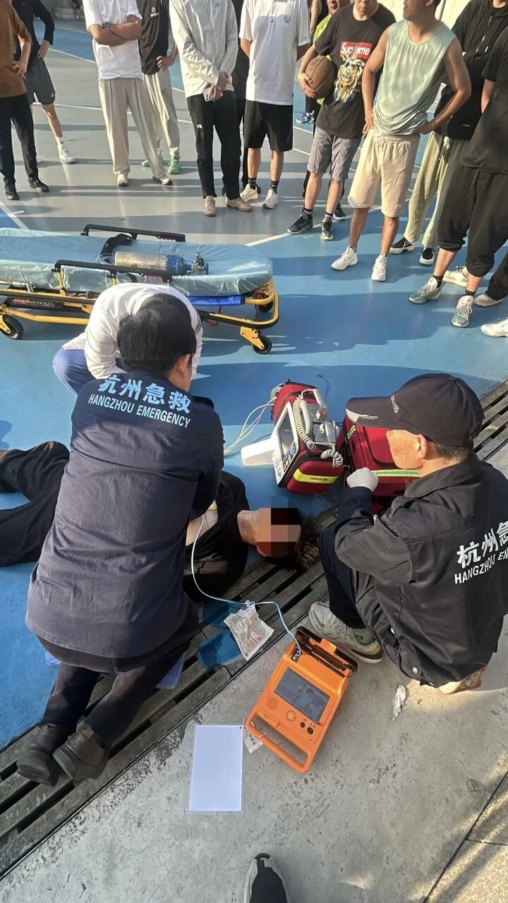 23岁小伙打篮球仅20多分钟，突发心脏骤停