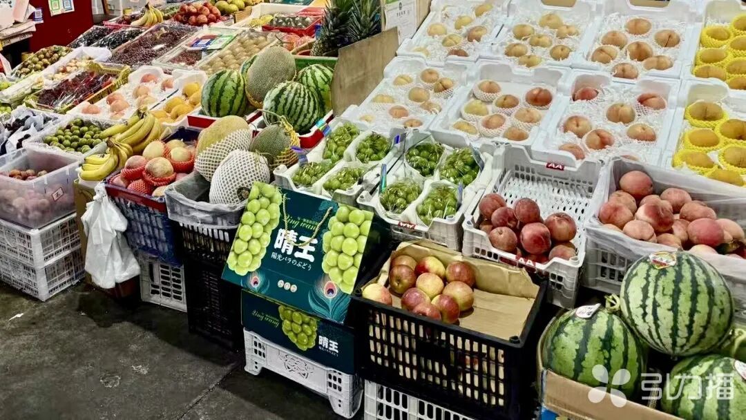 市场上的水果。