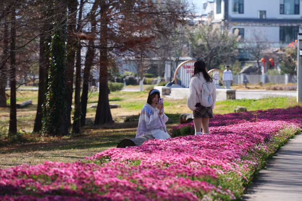 1��17�գ��ο��ڹ�������̬�ȵ������������־ΰ �㣩