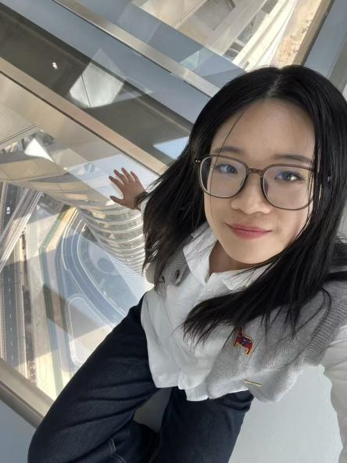 战争开始前,Bella在迪拜Sky Views参观。(图/受访者提供)