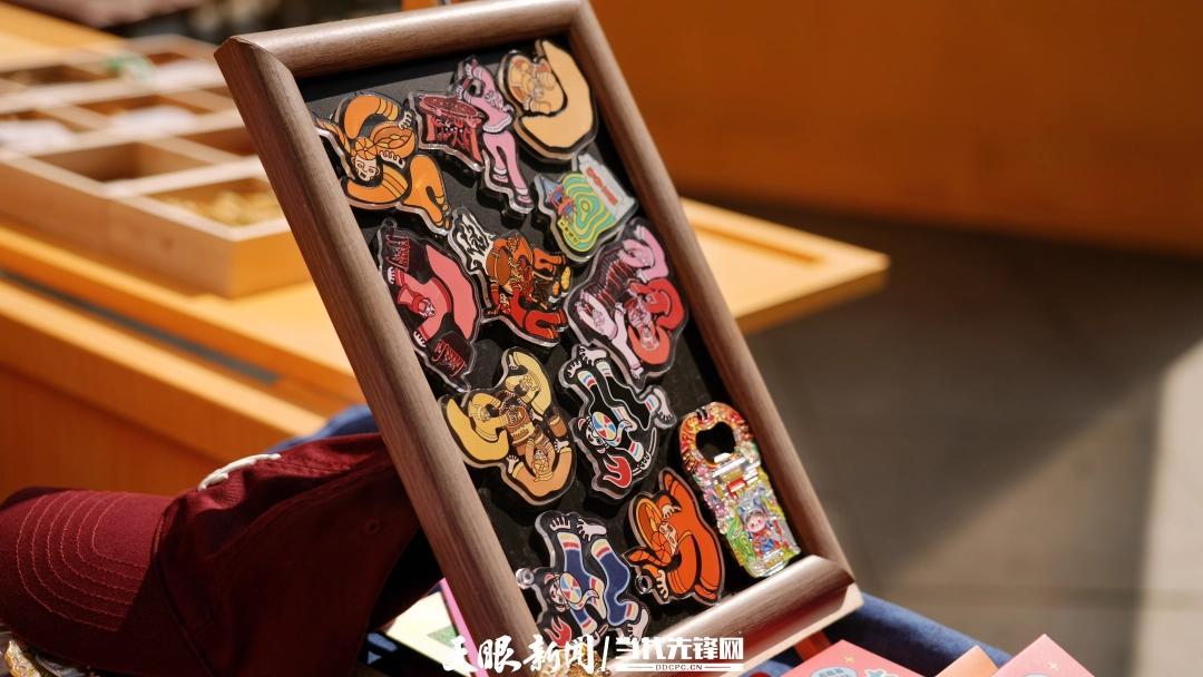 王钰设计的文创产品。陈祖嘉 摄.jpg