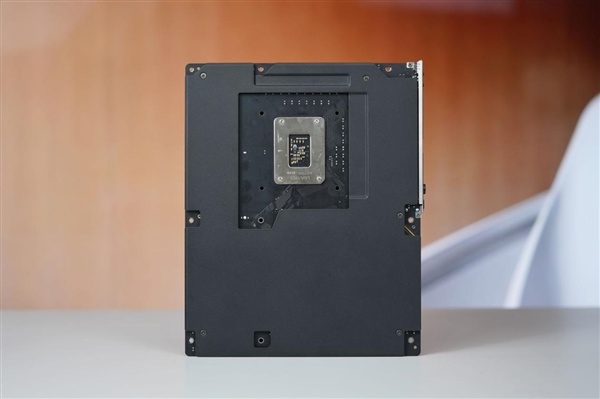 5个M.2插槽堆满！技嘉Z890 AORUS ELITE DUO X主板图赏