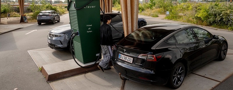 欧洲油车销量首次不敌电车 【欧洲车市变天!油车开始卖不过电车】欧盟电