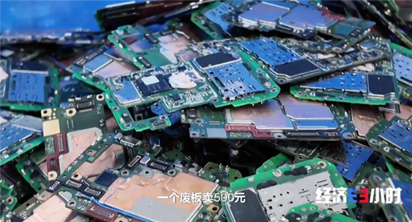 二手手机回收价过山车式大跳水:有商家囤机亏损数百万