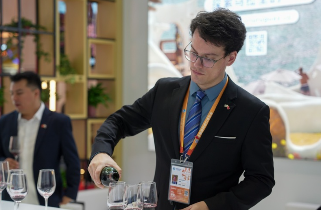 卢卡斯参加进博会