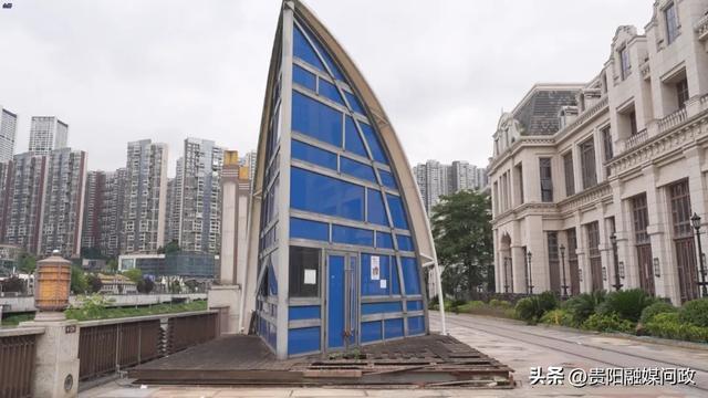 未来方舟水东路“帆船”造型厕所改造前样貌