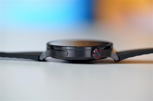 钛合金机身+蓝宝石玻璃!vivo WATCH 6图赏