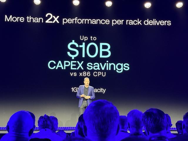 起猛了!Arm推出首个自研CPU,黄仁勋贴大脸发言