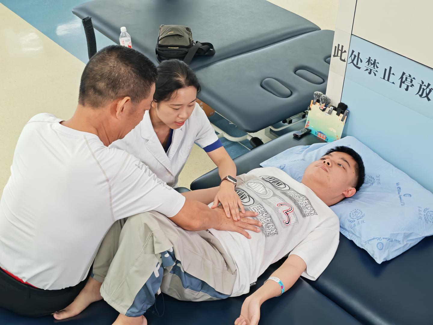 海南罕见病少年805分考上中科大!开学前到华西医院上“必修课”(图3)