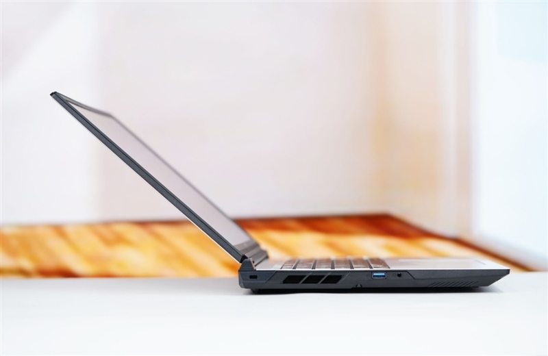 QLC早已今非昔比!七彩虹隐星P16 Pro笔记本评测:最强消费级QLC SSD配高性价比游戏本!