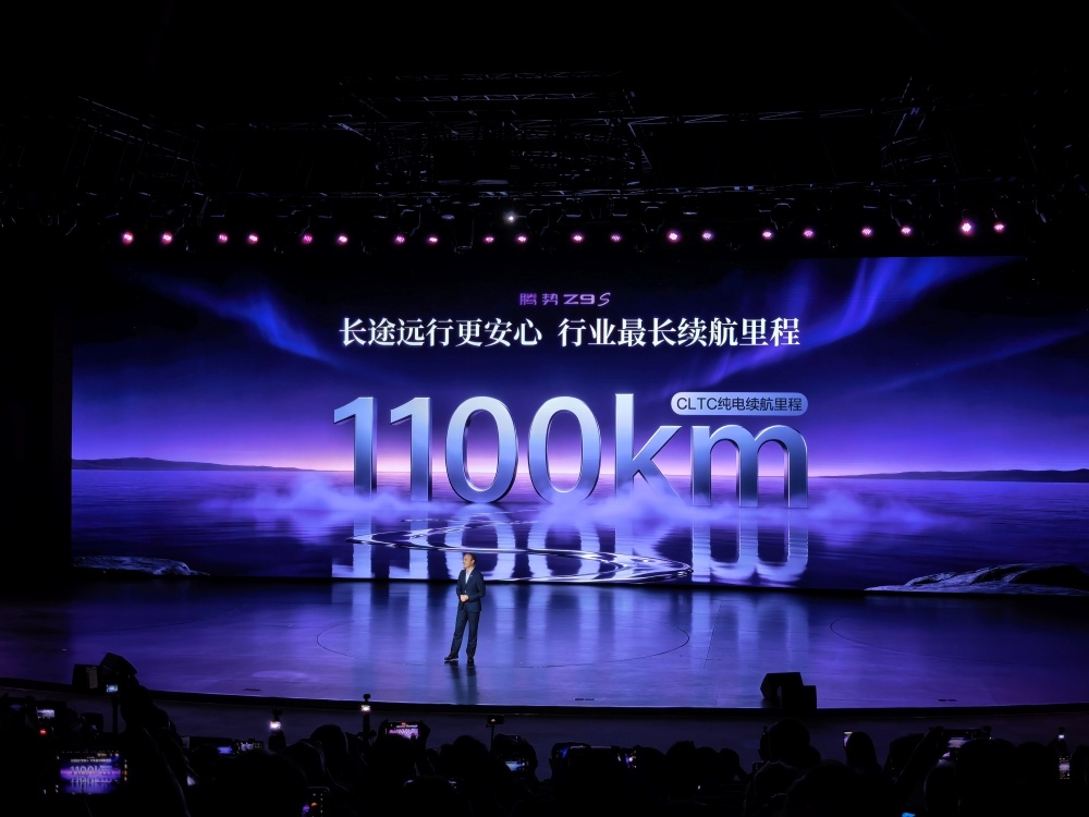 59.98万元起！奔驰长轴距GLE上市：后排可躺，智驾全国能开