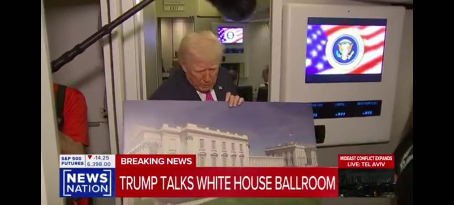 当地时辰29日，特朗普手捏戒指图向媒体发表话语 图源：好意思媒视频截图