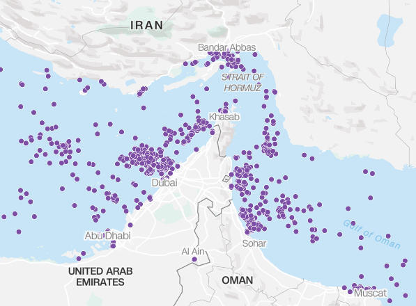数据显示，12日晚开始，通过海峡的船只开始减少 CNN制图