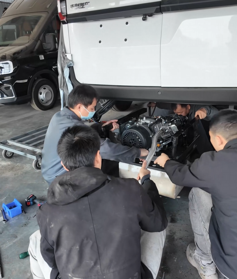 跌入斩杀线的老电车,正在靠充电宝强行续命