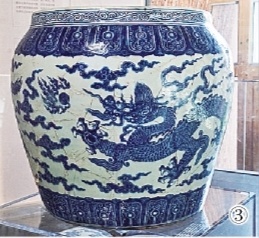 景德镇御窑厂遗址出土的青花云龙纹缸 新华社发