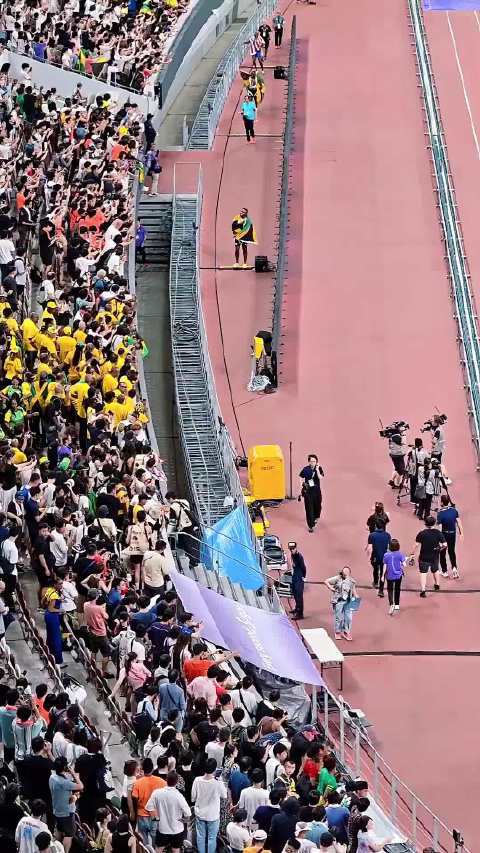 塞维尔东京世锦赛百米三枪夺冠终结美国十年垄断