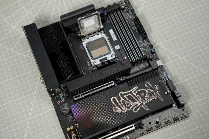 潮流旗舰展现全能实力 iGame X870E ULTRA-S V14主板体验