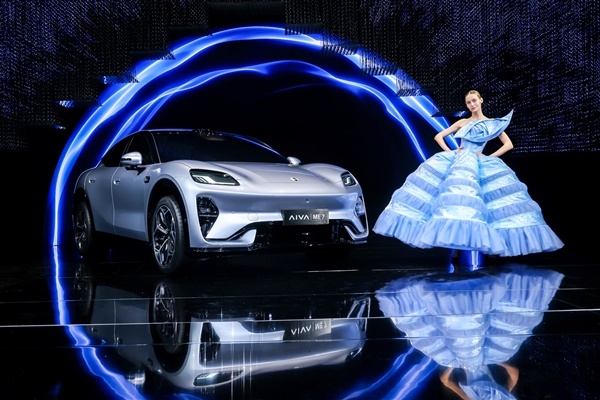 赛力斯代工生产 赛豆科技首款量产车AIVA ME7全球首秀
