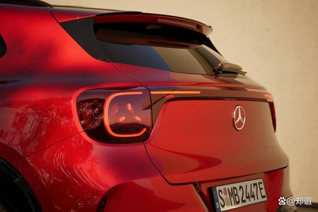 奔驰第三代紧凑型 SUV GLA 正式发布,轴距加长、搭载全新动力总成