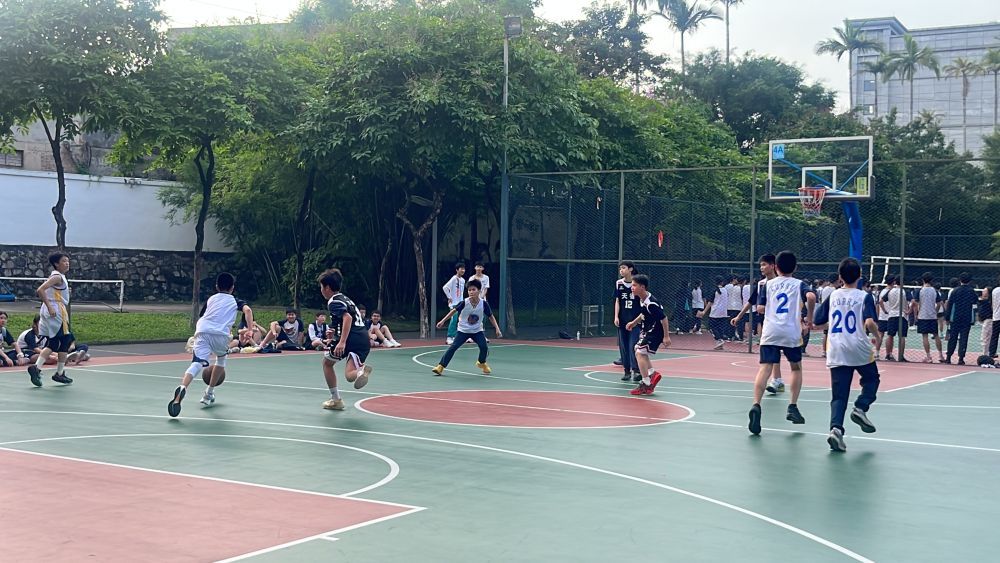 2026年5月,广东省广州天省实验学校初一年级举办篮球比赛。(受访者供图)
