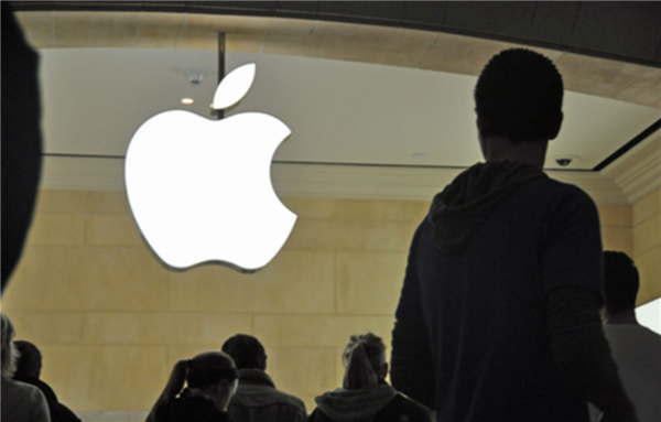 苹果下场做游戏手柄!专为iPhone打造 有望挂Beats品牌上市