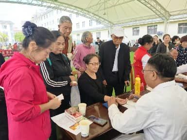 昌宁县中医院志愿服务1
