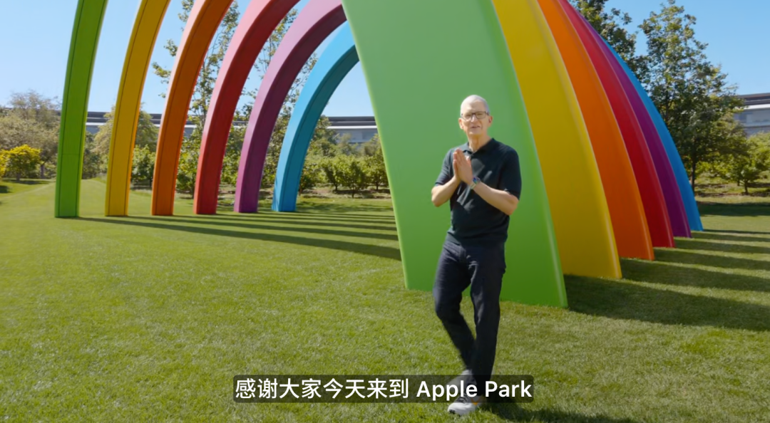 就在昨晚,苹果造了一台加强版豆包手机