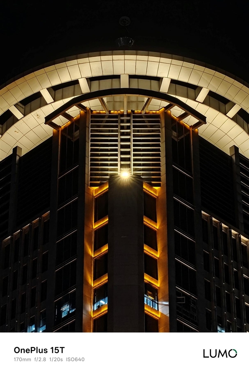 小屏不妥协配置反升级！一加15T手机深度评测：小巧玲珑的满血性能旗舰