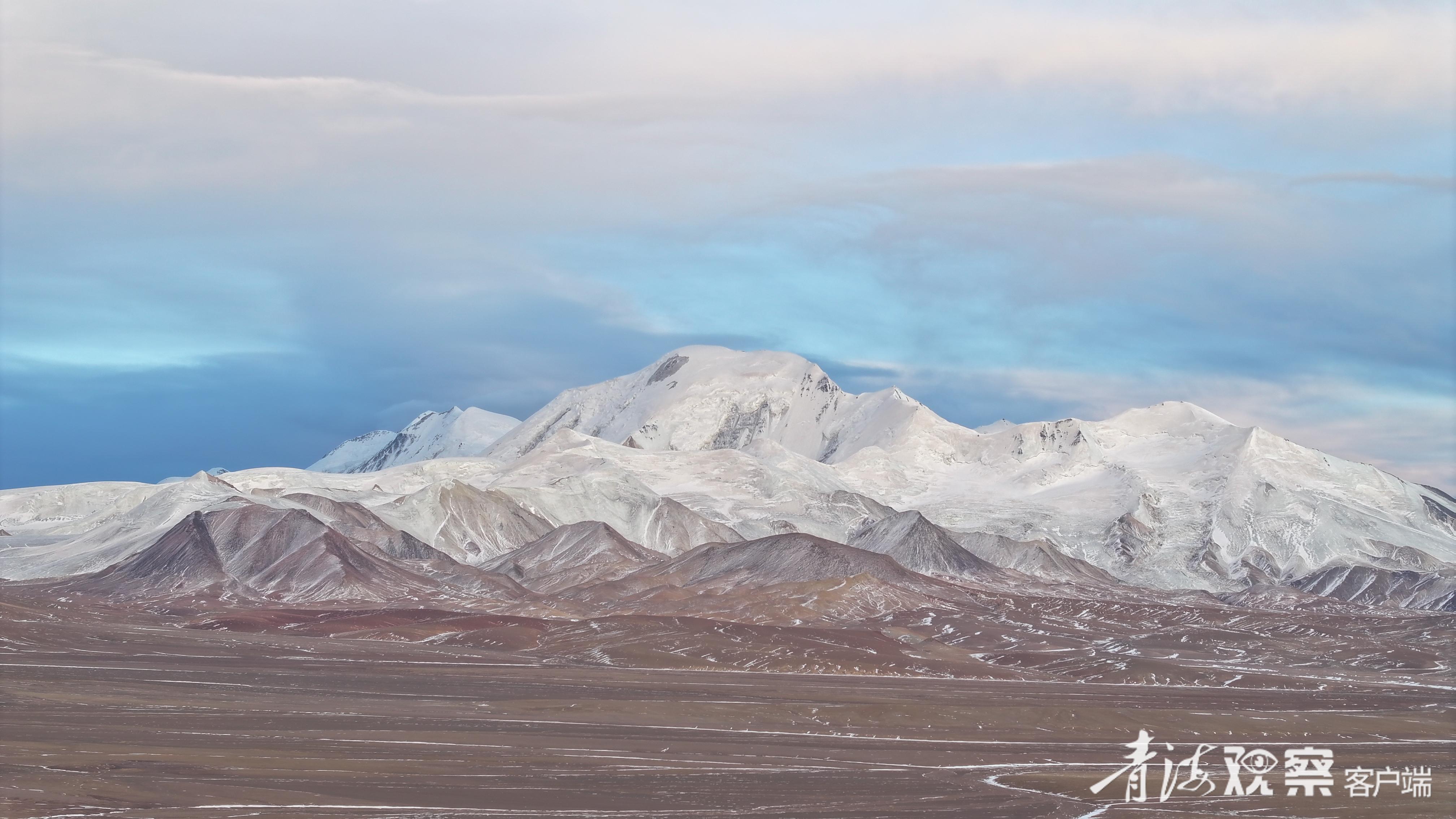 阿尔金山无人区看到的布喀达坂峰。青海日报融媒体记者 张多钧 才贡加 摄