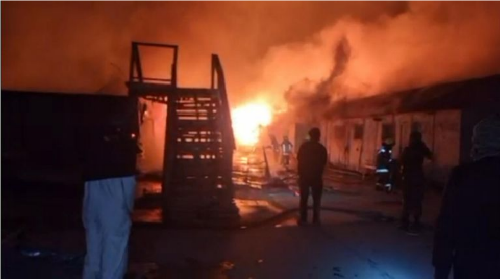 阿富汗称巴基斯坦16日晚空袭击中喀布尔一所医院 图源:英媒报道配图