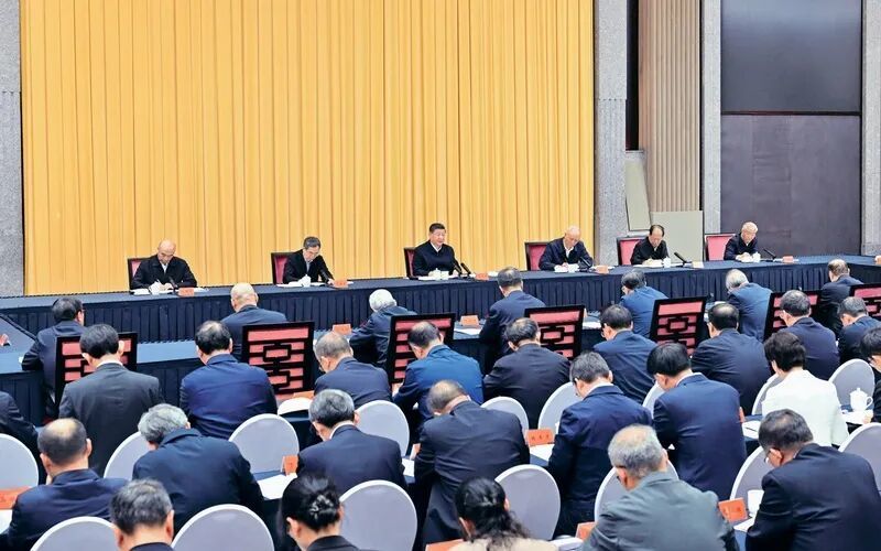 2026年4月30日上午,中共中央总书记、国家主席、中央军委主席习近平在上海出席加强基础研究座谈会并发表重要讲话。 新华社记者 翟健岚/摄