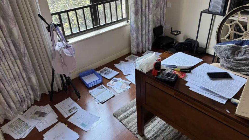 ▲池朗多方搜集的证据,为池晴讨说法