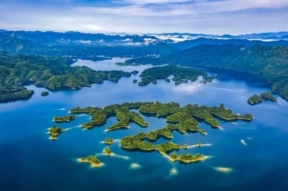(太平湖黄金岛全貌。周小川 摄)
