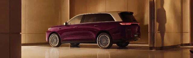 37.18 万起！大 6 座 SUV 魏牌 V9X 开启预售，4S 店不说的后轮转向，空气悬架竟成标配-有驾