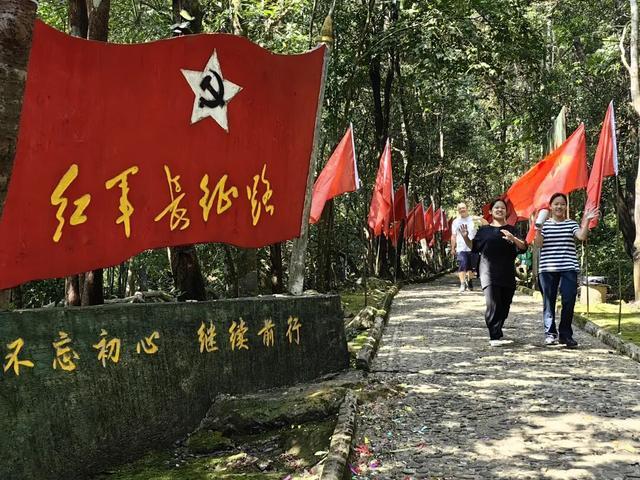 龙王潭生态旅游区红军路。