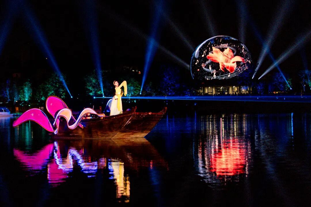 扶胥古运河《扶胥夜画》光影演艺国庆特别版（图源：信息时报记者 陆明杰）.jpg