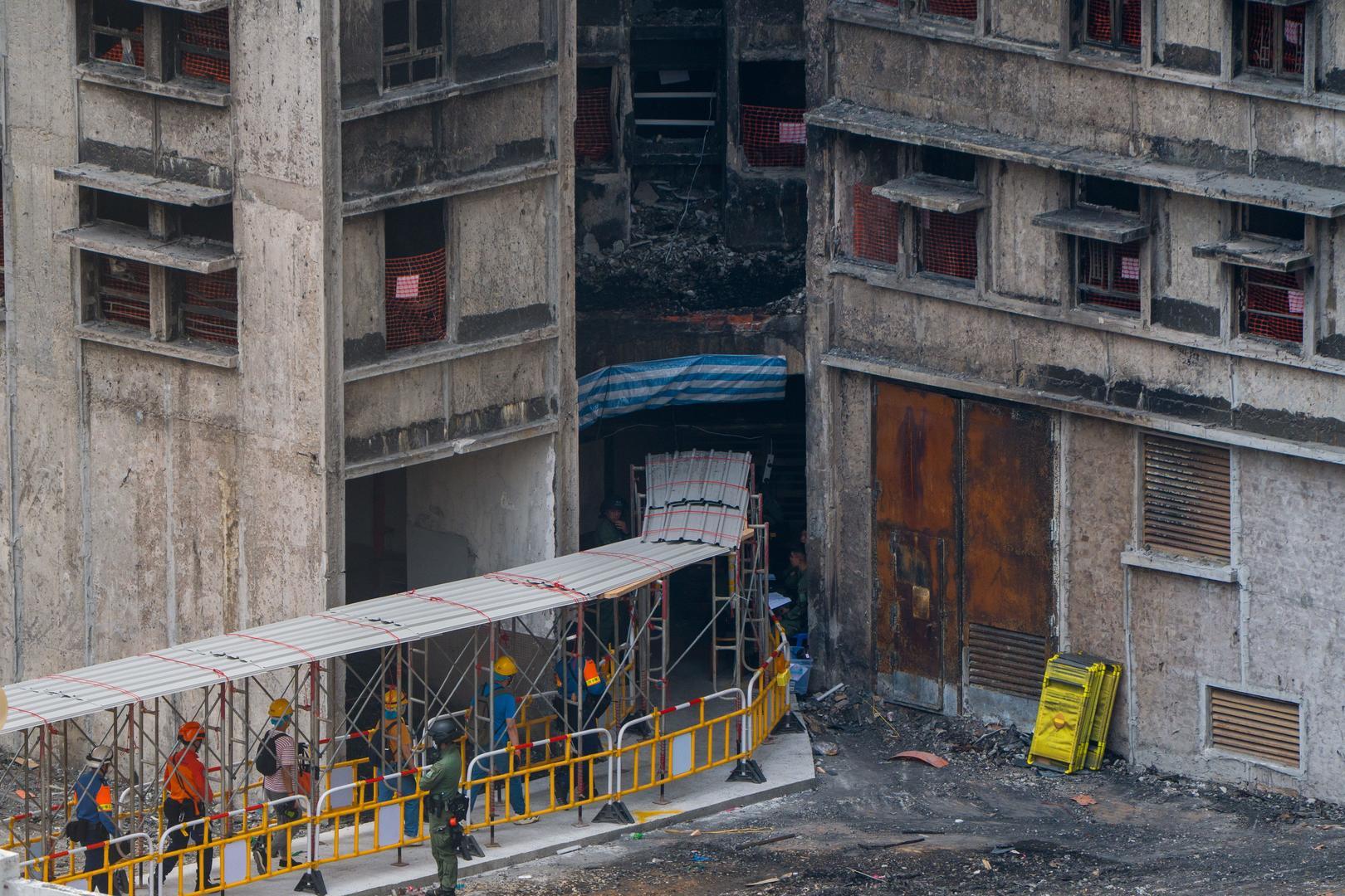 ▲4月20日,香港大埔宏福苑受灾居民首次返回家中 图据IC photo