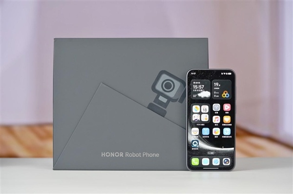 全球首款机器人手机登场！荣耀Robot Phone图赏 把机械云台做进机身