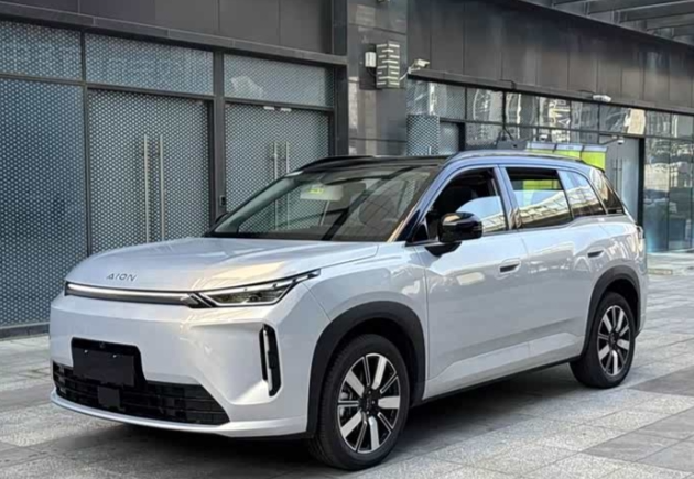 10-15万后排乘坐宽松大空间纯电SUV推荐哪个？家用更实用