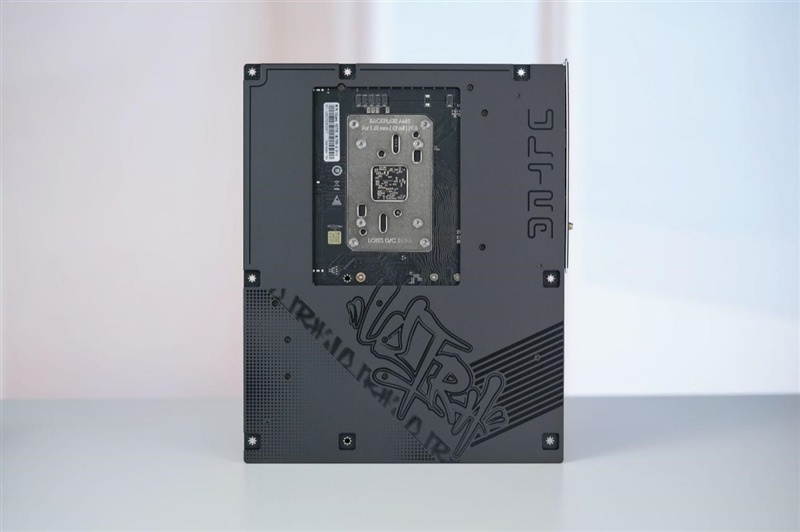 2000元以内没有敌手!iGame X870E ULTRA-S V14评测