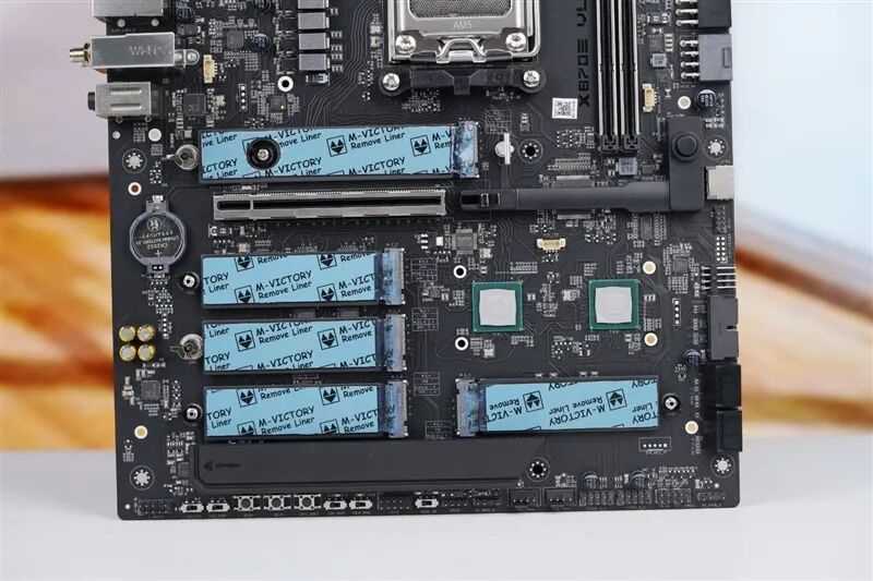 AMD X3D最强优化!七彩虹iGame X870E Vulcan OC V14火神主板评测:专属优化 温度更低性能更强