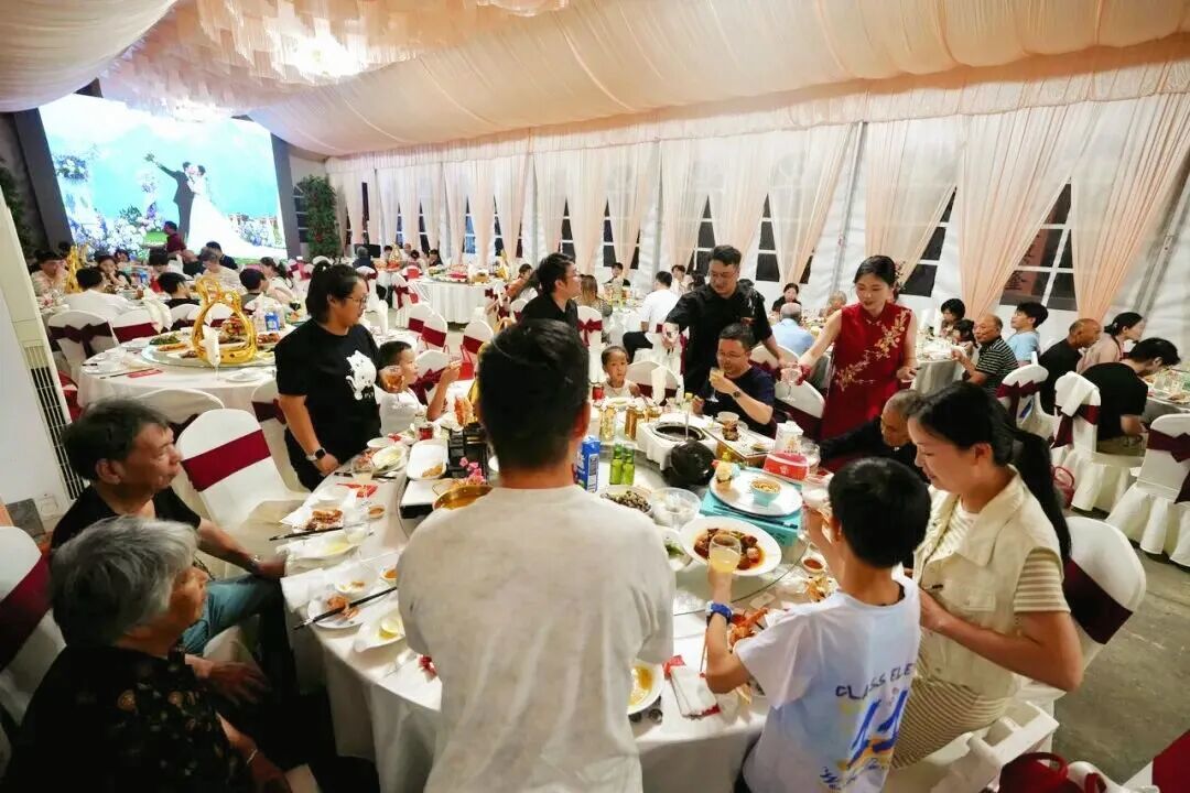 宁波“四无婚礼”婚宴现场 图源:“新华社”微信公众号