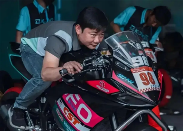 罚款我认！张雪机车禁新手购820RR或将面临处罚 官方回应